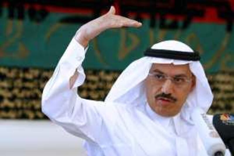 Muhammad al-Jasser, governor of the Saudi Arabian Monetary Agency (SAMA), gestures during a news conference in Riyadh September 1, 2009. Saudi Arabia's central bank sees no risk to the country's banking system from two troubled conglomerates but it has set up a panel to examine the two and take appropriate action, the bank's governor said on Tuesday.    REUTERS/Fahad Shadeed    (SAUDI ARABIA BUSINESS POLITICS) *** Local Caption ***  AMM01_SAUDI-SAAD-_0901_11.JPG *** Local Caption ***  AMM01_SAUDI-SAAD-_0901_11.JPG *** Local Caption ***  AMM01_SAUDI-SAAD-_0901_11.JPG