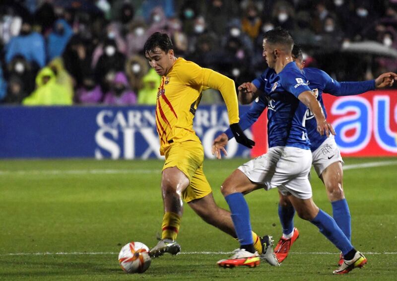 Nico 7  Gave the ball away near the half-way line, for a Linares striker to chip Neto from 50 yards. Missed a big chance himself, which saw Xavi screaming. “It was a difficult game,” said his boss. “People expected a win, but football is no longer like that. Against any organised team it costs a lot to win, modern football has a high level in all categories.” AFP