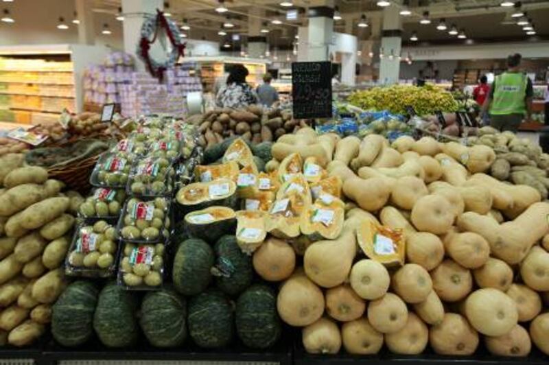 
DUBAI , UNITED ARAB EMIRATES Ð Dec 22 : Fruits and vegetable section at the Waitrose supermarket in Dubai Mall in Dubai. ( Pawan Singh / The National ) For Stock.