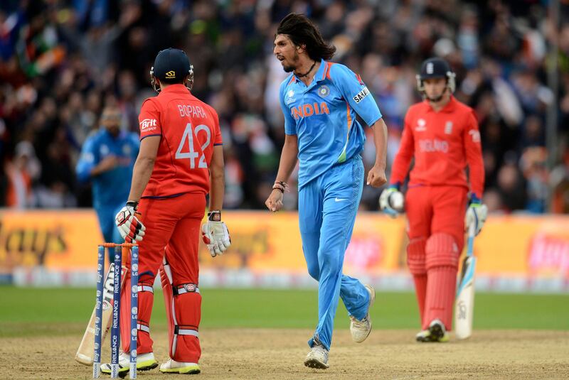 India's Ishant Sharma yells at England's Ravi Bopara (L) after he dismissed him during the ICC Champions Trophy final cricket match at Edgbaston cricket ground in Birmingham June 23, 2013. REUTERS/Philip Brown (BRITAIN - Tags: SPORT CRICKET) *** Local Caption ***  PB28_CRICKET-CHAMPI_0623_11.JPG