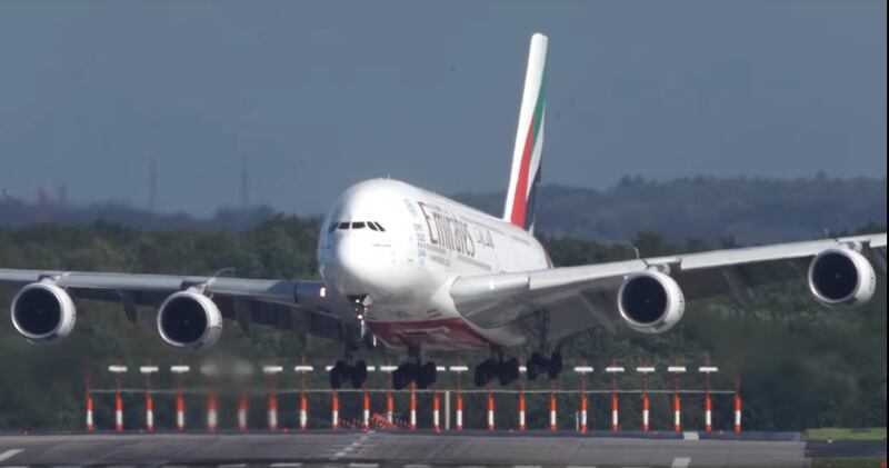 Emirates Ek55 approaches Dusseldorf airport during high winds on October 5, 2017. Picture: YouTube screengrab Cargospotter