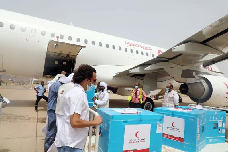 SOCOTRA, 17th June, 2021 (WAM) -- The UAE, represented by its humanitarian arm, the Emirates Red Crescent (ERC), dispatched a shipment of 60,000 COVID-19 vaccine doses to Socotra Governorate, Yemen, to support the local efforts aimed at addressing the pandemic. Wam