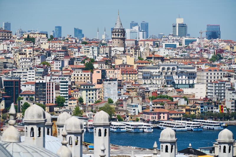 17. ISTANBUL, FIVE HOURS. Istanbul lies at the crossheads of two continents.