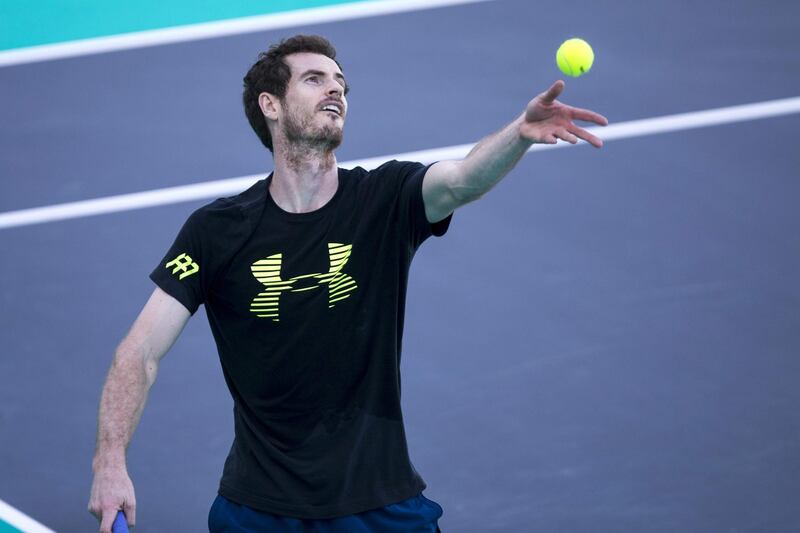 Andy Murray of Great Britain takes part in a tennis practise session in Abu Dhabi prior to heading to compete in the Australian Open in January, on December 29, 2017, on the sidelines of the Mubadala World Tennis Championship. / AFP PHOTO / NEZAR BALOUT