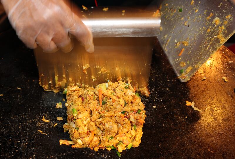 Mattu Kumar from Thambapanni cooks chicken kottu 