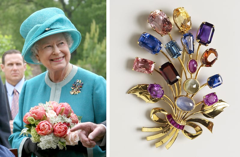 Queen Elizabeth wearing the Sri Lanka brooch. All photos: Getty Images / Royal Collection Trust, unless specified