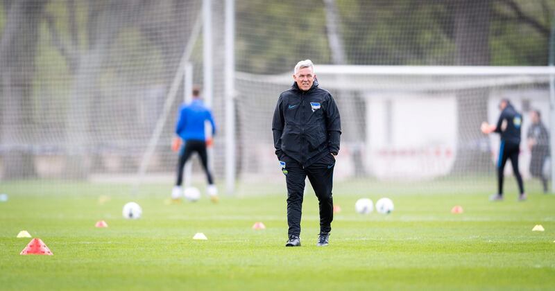 Hertha BSC assistant coach Olaf Janssen during training.