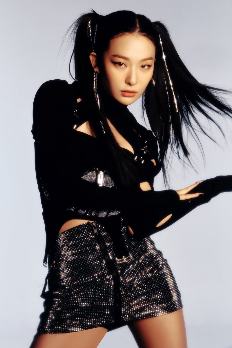 Girls On Top's Seulgi, who is a member of Red Vevlet.