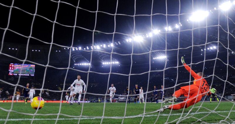 Soccer Football - Serie A - AS Roma v Juventus - Stadio Olimpico, Rome, Italy - January 12, 2020   Juventus' Cristiano Ronaldo scores their second goal from the penalty spot     REUTERS/Alberto Lingria