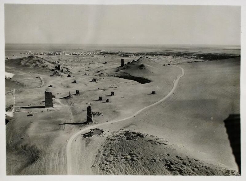 Palmyra, Valley of the Tombs, circa 1926-30. Courtesy the Fouad Debbas Collection / Sursock Museum.