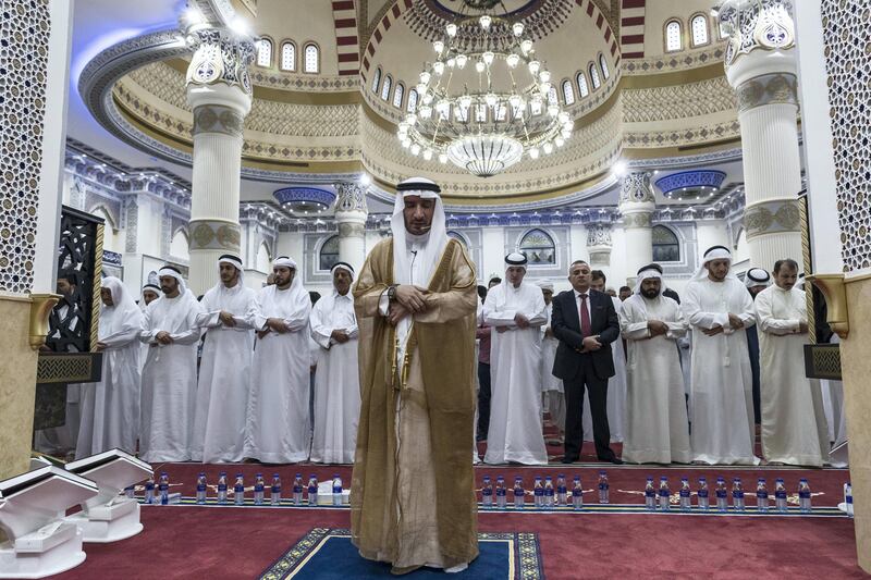 DUBAI, UNITED ARAB EMIRATES. 01 September 2017. Eid Al Adha morning prayers at the Al Farooq Omar bin Al Kahttab Mosque in Al Safa. The Imam leads the prayer. (Photo: Antonie Robertson/The National) Journalist: None. Section: National.