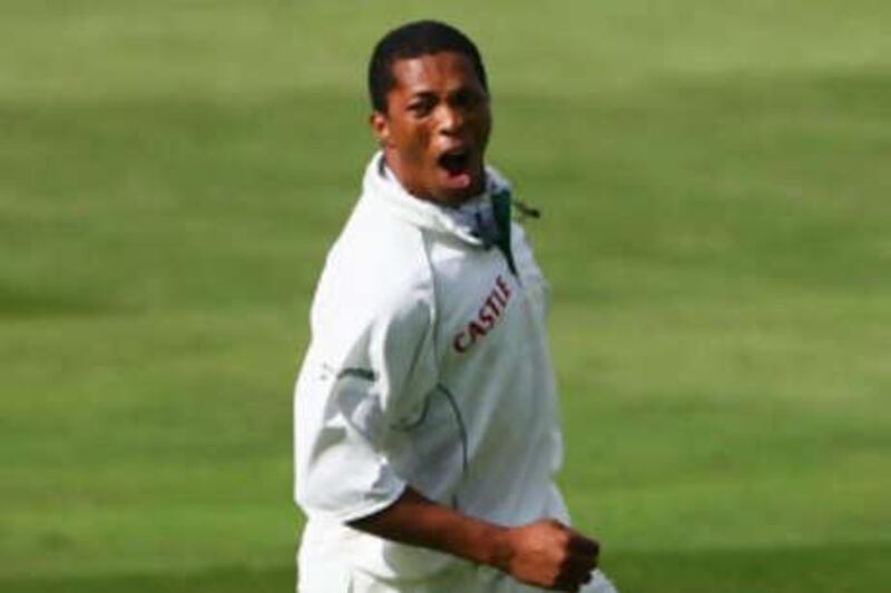 The South African bowling coach wants to see bowlers like Mkhaya Ntini finish off the tail-enders.