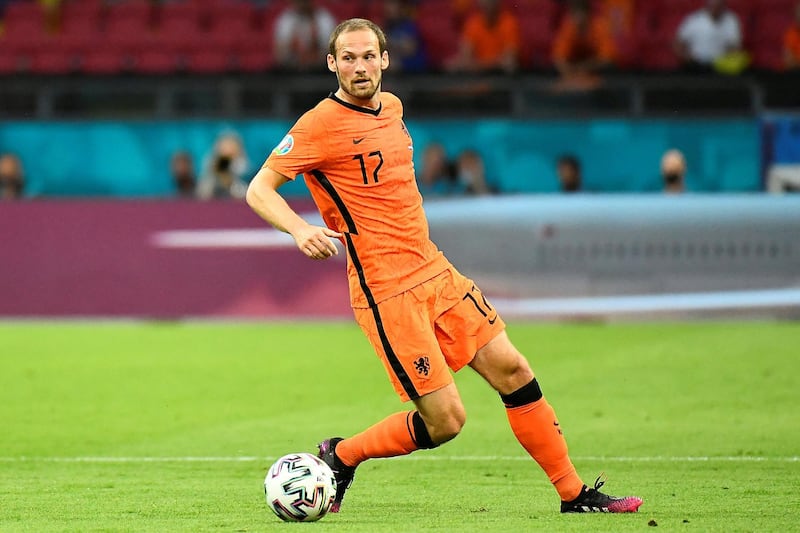 Netherlands' defender Daley Blind controls the ball during the UEFA EURO 2020 Group C football match between the Netherlands and Ukraine at the Johan Cruyff Arena in Amsterdam on June 13, 2021. (Photo by PIROSCHKA VAN DE WOUW / POOL / AFP)