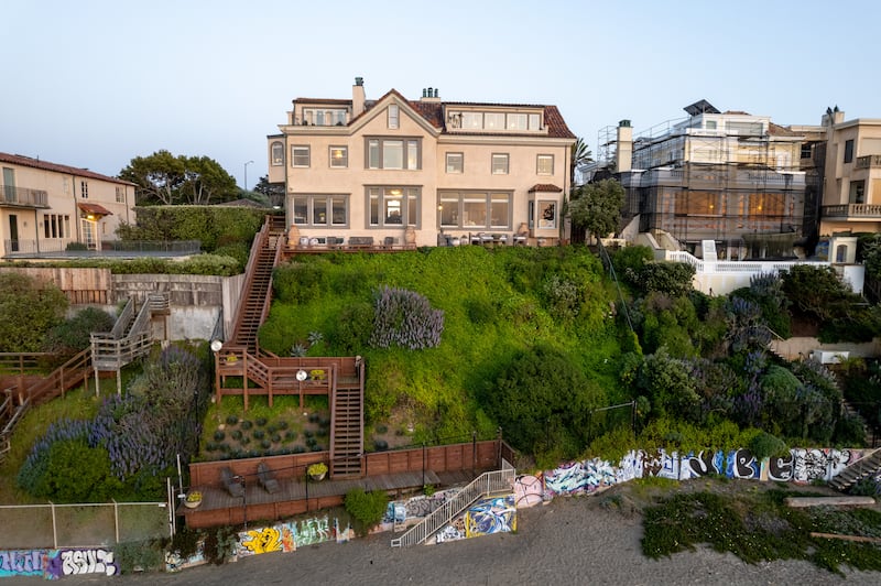 There is private access to Baker Beach, which forms part of the Presidio National Park. Photo: TopTenRealEstateDeals.com