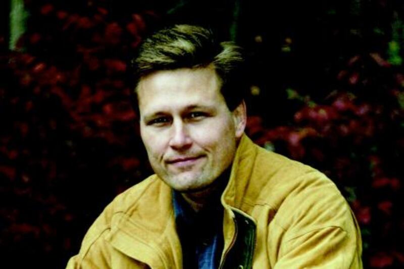 ** FOR USE WITH AP WEEKLY FEATURES **     Warner Books provided this photo of David Baldacci, author of `The Camel Club.' (AP Photo/Warner Books/Michael Priest)