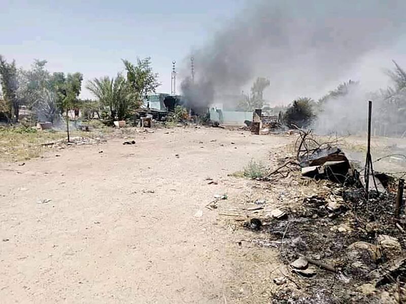 A loading trailer carrying a rocket launch base concealed amongst bags of flour was stopped in the Al-Baghdadi area in Anbar Governorate.