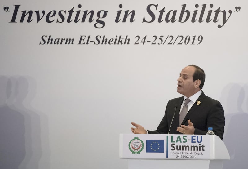 Egyptian President Abdel Fattah al-Sisi addresses a press conference at the end of the first joint European Union and Arab League summit in the Egyptian Red Sea resort of Sharm el-Sheikh, on February 25, 2019. European and Arab leaders called for joint solutions to Middle East conflicts destabilising both regions while one cautioned Monday against raising utopian expectations from their first-ever summit. / AFP / Khaled DESOUKI
