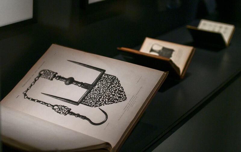 Books that highlight Louis Cartier's interest in Islamic art and design