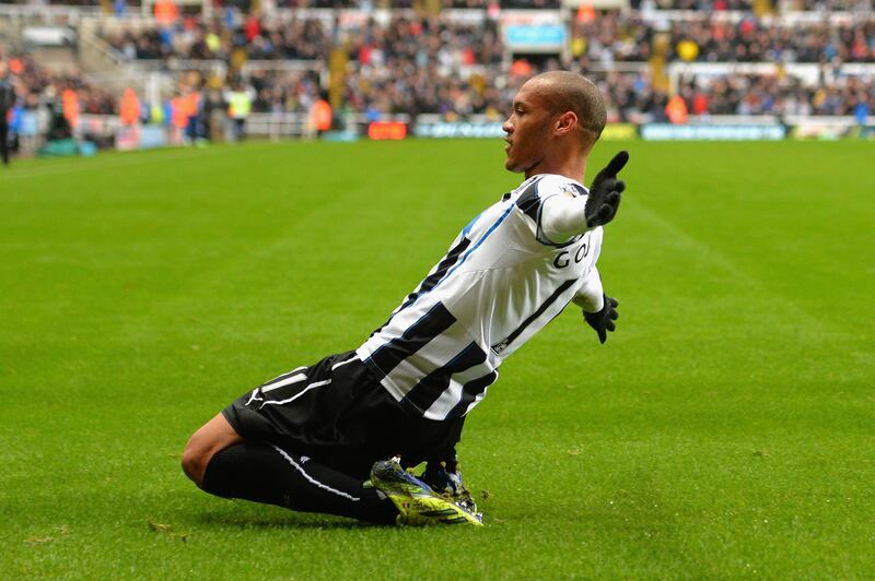 NEWCASTLE UPON TYNE, ENGLAND - NOVEMBER 02:  Yoan Gouffran of Newcastle United celebrates scoring their first goal during the Barclays Premier League match between Newcastle United and Chelsea at St James' Park on November 2, 2013 in Newcastle upon Tyne, England.  (Photo by Shaun Botterill/Getty Images)