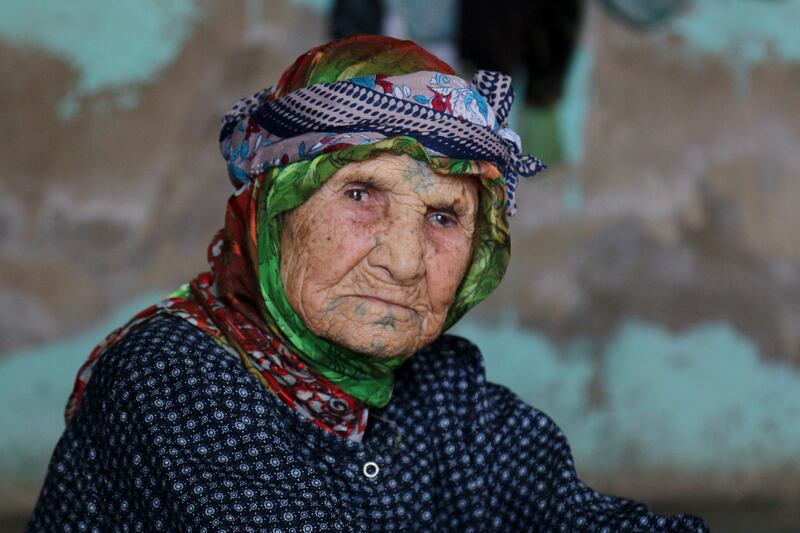 Heimish lost her parents early and was raised by an uncle. To make ends meet, she worked as a shepherdess, then became a midwife.