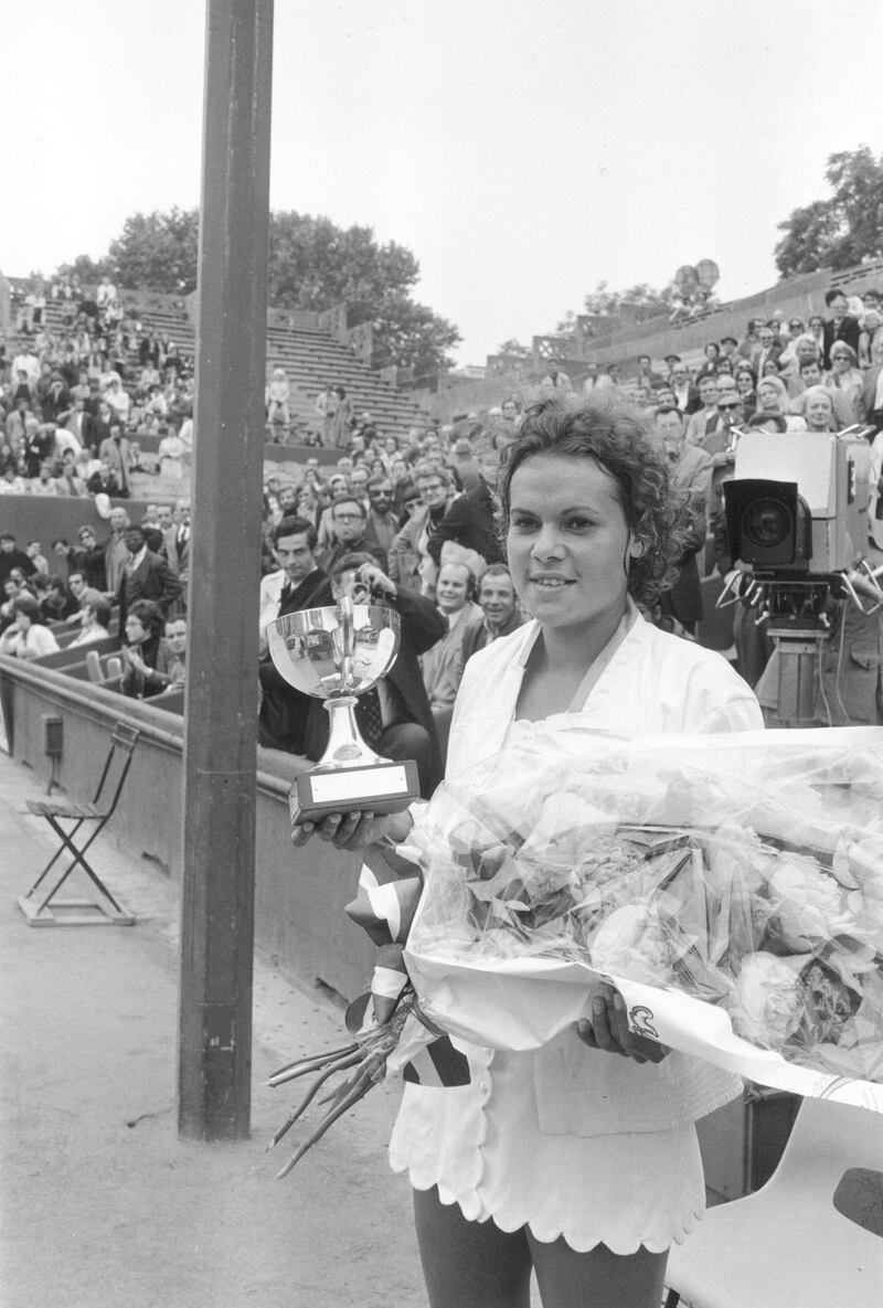 7 Jun 1971:  Evonne Goolagong with the French Singles Trophy after beating Gourlay in the final at Roland Garros. Mandatory Credit: Allsport Hulton/Archive