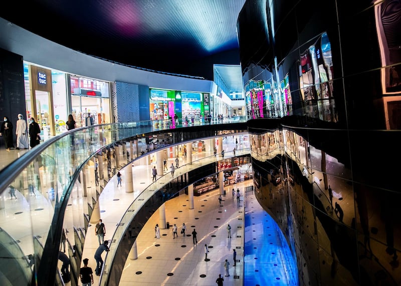 DUBAI, UNITED ARAB EMIRATES. 11 JUNE 2020. 
Signs requiring people to social distance at Dubai Mall’s Dubai Aquarium and Underwater Zoo
(Photo: Reem Mohammed/The National)

Reporter:
Section: