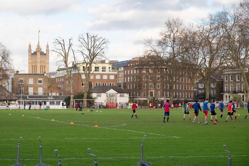 FGR1C5 Schools games activities on the grounds of Vincent Square which is owned by the private Westminster School