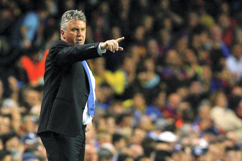 LONDON, ENGLAND - MAY 06: Caretaker manager of Chelsea Guus Hiddink gestures during the UEFA Champions League Semi Final Second Leg match between Chelsea and Barcelona at Stamford Bridge on May 6, 2009 in London, England.  (Photo by Clive Rose/Getty Images)