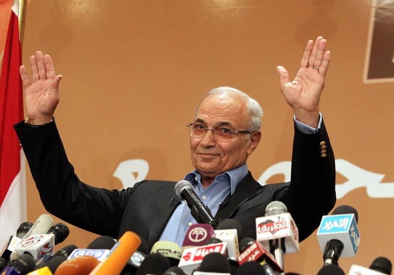 epa06364130 (FILE) - Egyptian presidential candidate Ahmed Shafiq speaks during a news conference, in Cairo, Egypt, 21 June 2012 (reissued 02 December 2017). Shafiq, the former Egyptian prime minister who earlier in the week announced his intention to run in the 2018 presidential election, has been deported from the United Arab Emirates to his country.  EPA/KHALED ELFIQI *** Local Caption *** 50517871