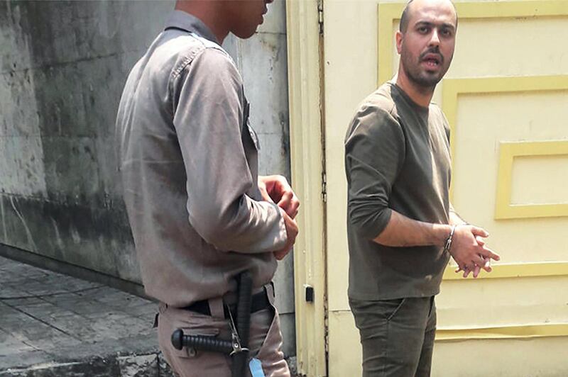  Iranian journalist Masoud Kazemi is seen entering Evin prison in Tehran on May 22, 2019. (Image via Twitter, used with permission)