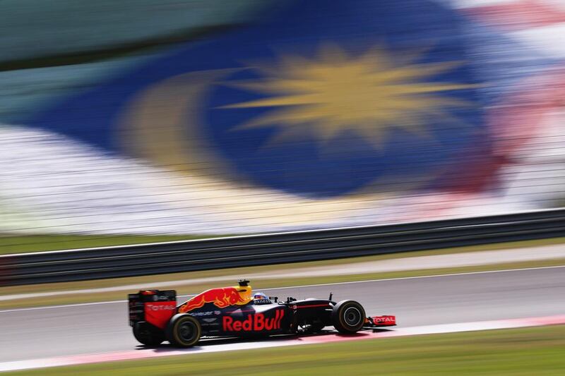 Daniel Ricciardo of Australia driving the Red Bull Racing Red Bull-TAG Heuer RB12 TAG Heuer on track during the Malaysia Formula One Grand Prix at Sepang Circuit in Kuala Lumpur, Malaysia. Mark Thompson / Getty Images