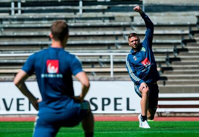 Sweden's forward Marcus Berg takes part in a training session, in preparation for the 2018 Football World Cup in Russia on May 24, 2018 in Stockholm. The Swedish team will stay in Sweden for training until they travel to Russia on June 12. / AFP / Jonathan NACKSTRAND

