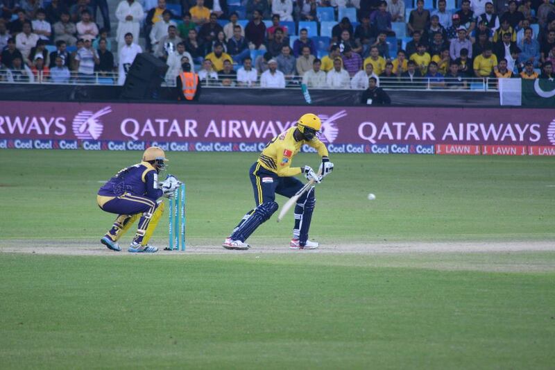 Darren Sammy, right, of the West Indies played a cameo knock of 48 runs to prop up the Peshawar Zalmi innings towards the end against Quetta Gladiators in Dubai. Courtesy PCB