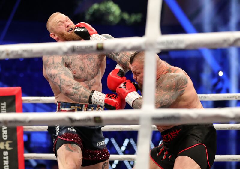 Eddie Hall lands a punch.