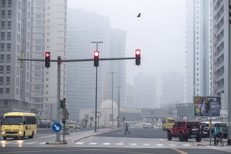 DUBAI, UNITED ARAB EMIRATES. 19 October 2017. Foggy weather in Dubai. STANDALONE. (Photo: Antonie Robertson/The National) Journalist: None. Section: National..