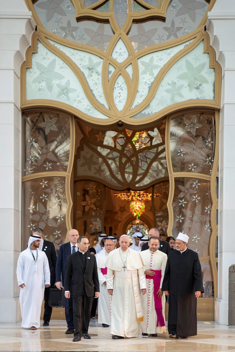 ABU DHABI, UNITED ARAB EMIRATES - February 4, 2019: Day two of the UAE papal visit - His Holiness Pope Francis, Head of the Catholic Church (front 3rd R) and His Eminence Dr Ahmad Al Tayyeb, Grand Imam of the Al Azhar Al Sharif (front R), tour the Sheikh Zayed Grand Mosque.

( Saeed Al Neyadi / Ministry of Presidential Affairs )
---