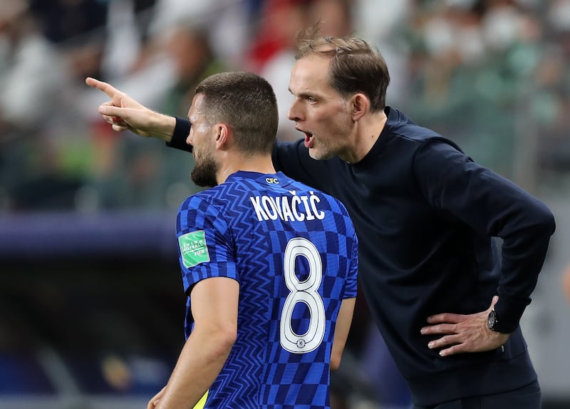 Chelsea manager Thomas Tuchel speaks with Mateo Kovacic. 