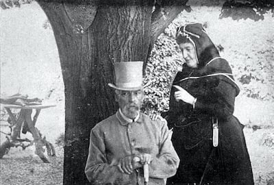 Sir Richard Burton and his wife Isabel, who designed the mausoleum. Courtesy: Burtoniana.org