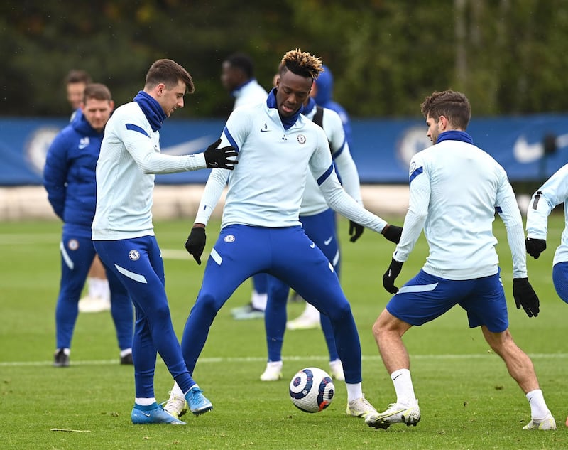 COBHAM, ENGLAND - MAY 21:  Mason Mount, Tammy Abraham and Christian Pulisic of Chelsea during a training session at Chelsea Training Ground on May 21, 2021 in Cobham, England. (Photo by Darren Walsh/Chelsea FC via Getty Images)