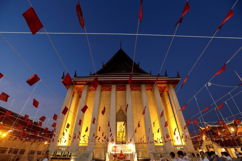 Thai people pray to celebrate the New Year 2019 at the Golden Mountain temple or Wat Saket in Bangkok, Thailand, December 31, 2018. Reuters