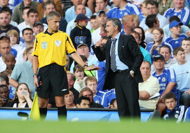 LONDON - SEPTEMBER 15:  Jose Mourinho manager of Chelsea talks to the assistant referee during the Barclays Premier League match between Chelsea and Blackburn Rovers at Stamford Bridge on September 15, 2007 in London, England.  (Photo by Phil Cole/Getty Images)