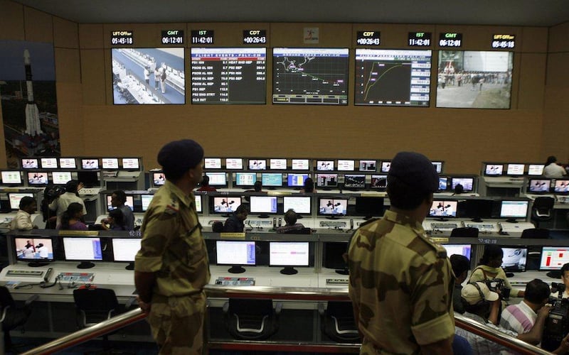 Paramilitary soldiers stand guard at the control station of the Satish Dhawan Space Center at Sriharikota, in the southern Indian state of Andhra Pradesh in 2013. Photo: AP