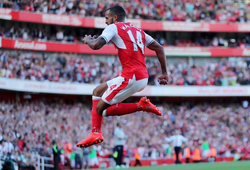 Arsenal’s Theo Walcott celebrates scoring their first goal against Liverpool at the Emirates Stadium in London, Britain, 14 August 2016. Eddie Keogh / Reuters