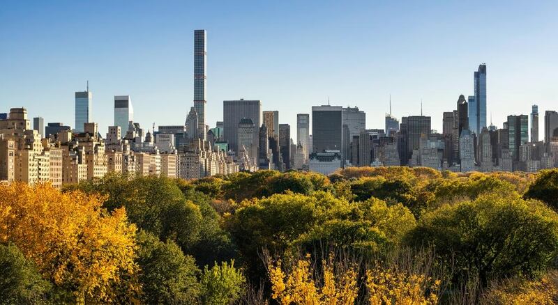 The view from Central Park towards the high-rise buildings of the Upper East Side, which oozes old money. Francois Roux / Alamy Stock Photo