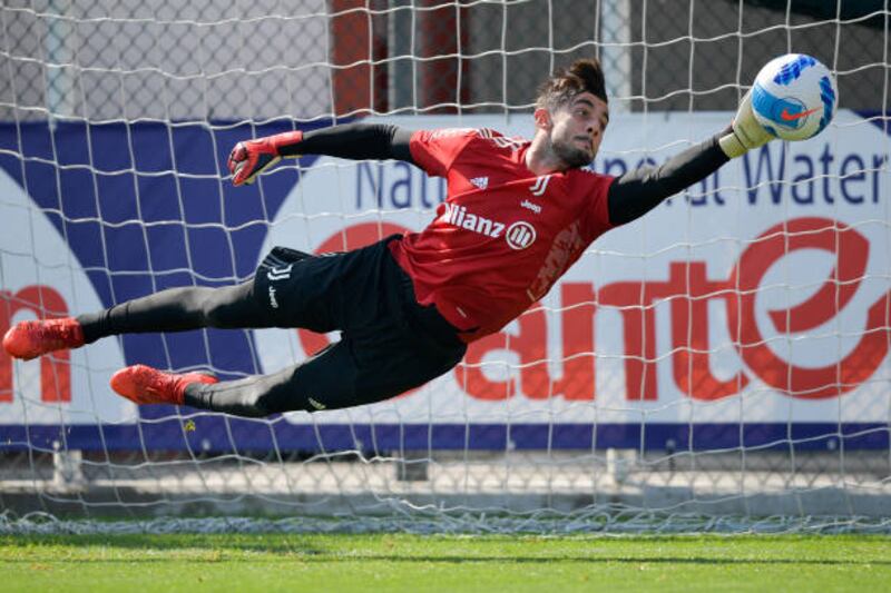 Mattia Perin during Juventus' training.