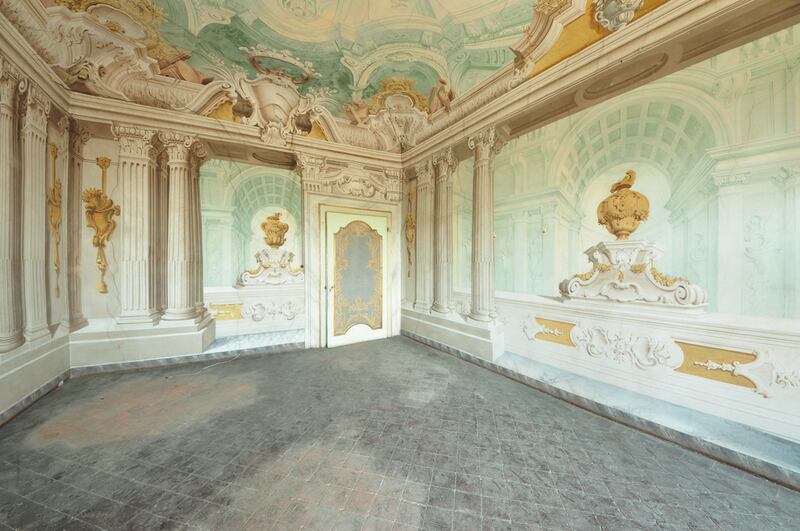 Frescoes and ceiling art reflect the baroque period of the 1600s. Courtesy Lionard