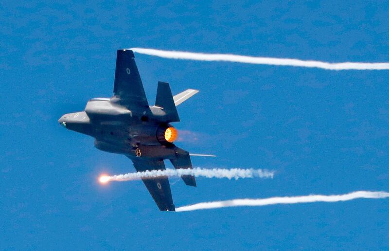 An Israeli F-35 fighter jets performs during an air show, over the beach in the Mediterranean coastal city of Tel Aviv, on May 9, 2019 as Israel marks Independence Day, 71 years after the modern Jewish state was established. / AFP / JACK GUEZ
