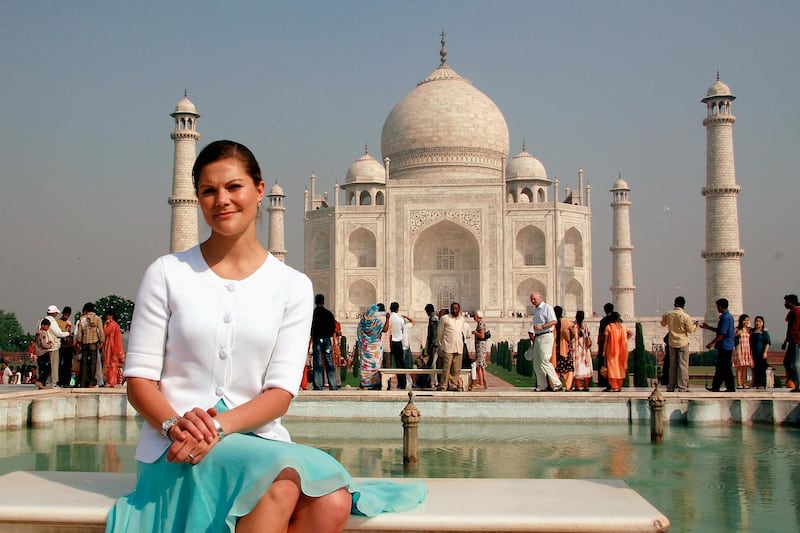 AGRA, INDIA - OCTOBER 19:  Crown Princess Victoria Of Sweden visits the Taj Mahal on October 19, 2008 in Agra, India. During her stay in India, the Crown Princess will also visit Pune, Mumbai and Jodhpur. (Photo by Ritam Banerjee/Getty Images)