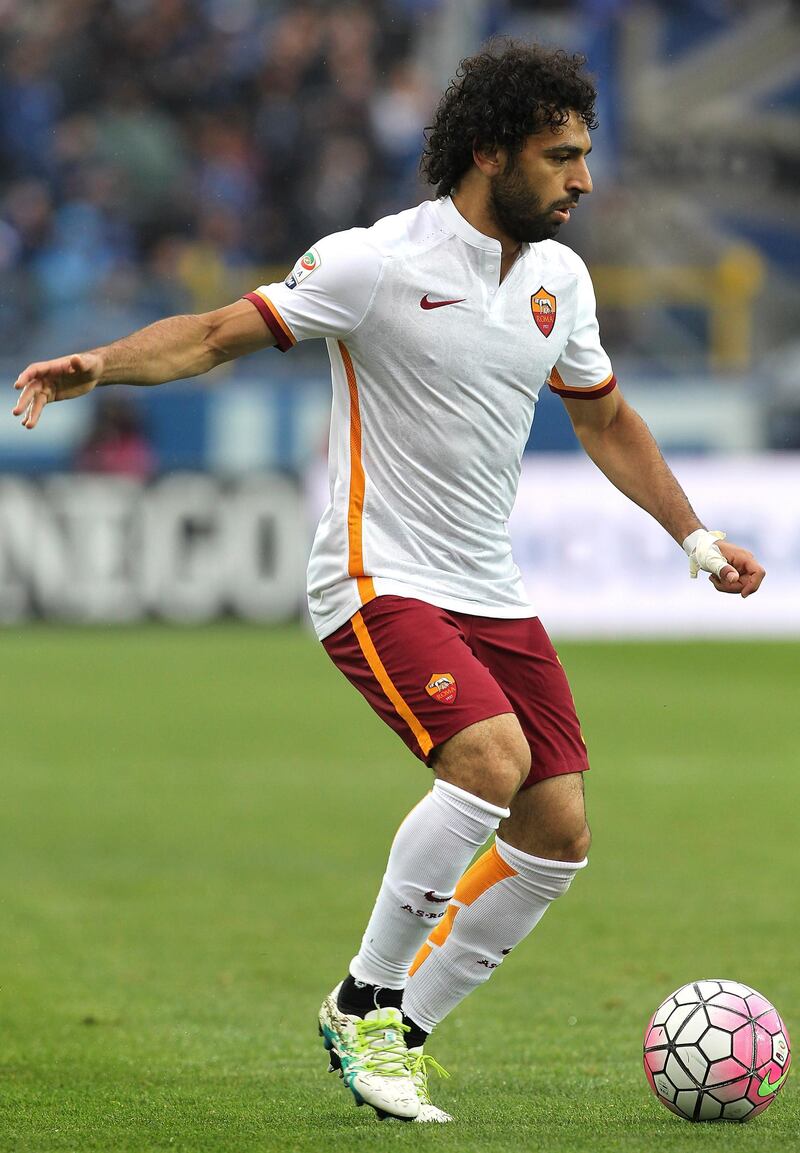 BERGAMO, ITALY - APRIL 17:  Mohamed Salah of AS Roma in action during the Serie A match between Atalanta BC and AS Roma at Stadio Atleti Azzurri d'Italia on April 17, 2016 in Bergamo, Italy.  (Photo by Marco Luzzani/Getty Images)