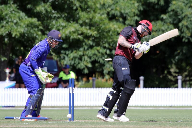 epa06364583 England cricketer Ben Stokes (R) during the Ford One Day trophy cricket match between Canterbury and Otago Volts at Mainpower Oval, Rangiora, New Zealand, 03 December  2017. The New Zealand-born Stokes signed a short-term deal with Canterbury to play in the domestic limited-overs competition  EPA/SANKA VIDANAGAMA  AUSTRALIA AND NEW ZEALAND OUT